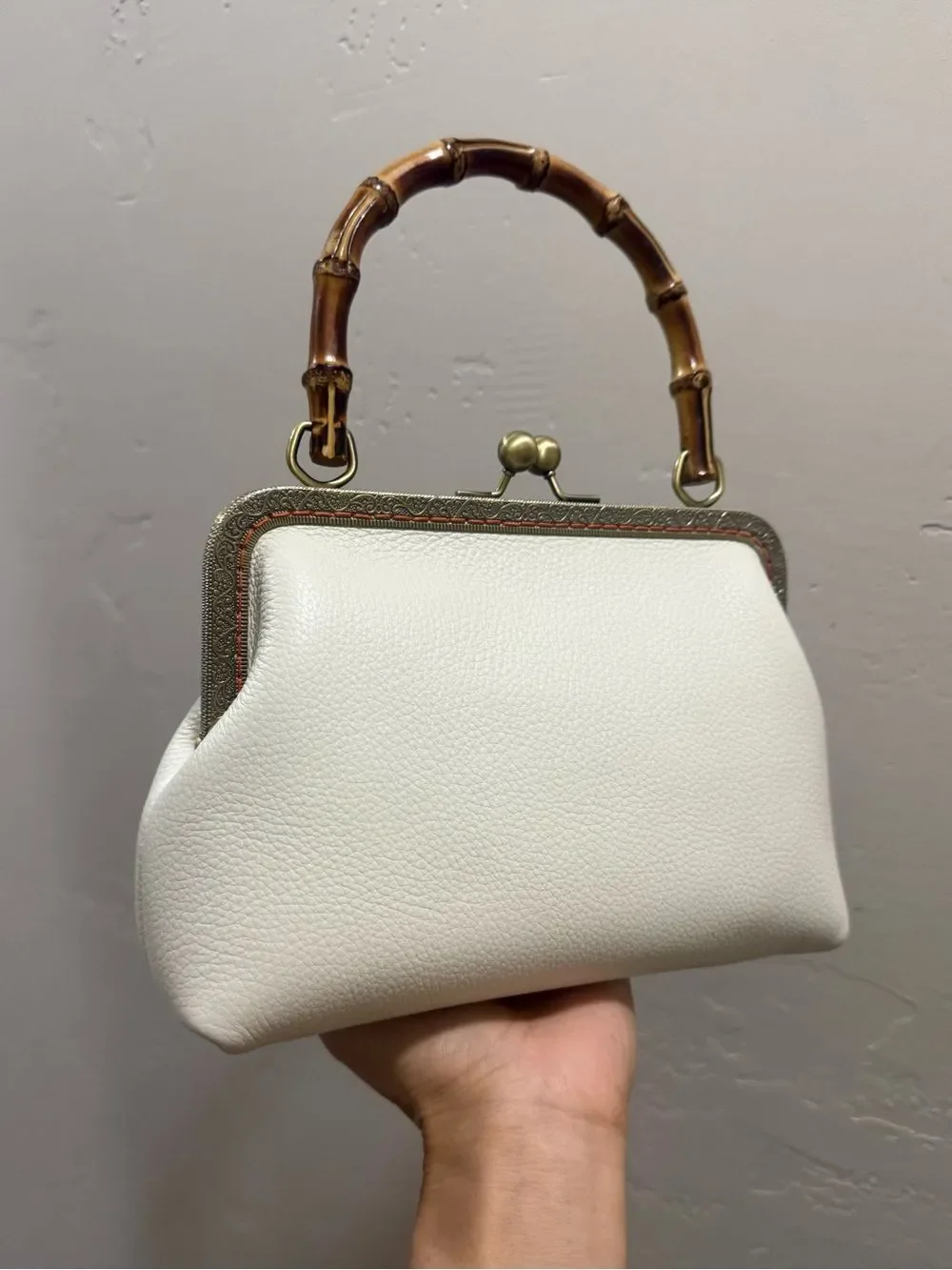 Handsewn Genuine Pebble Leather, Retro Style Kisslock & Bamboo Handle Bag Set